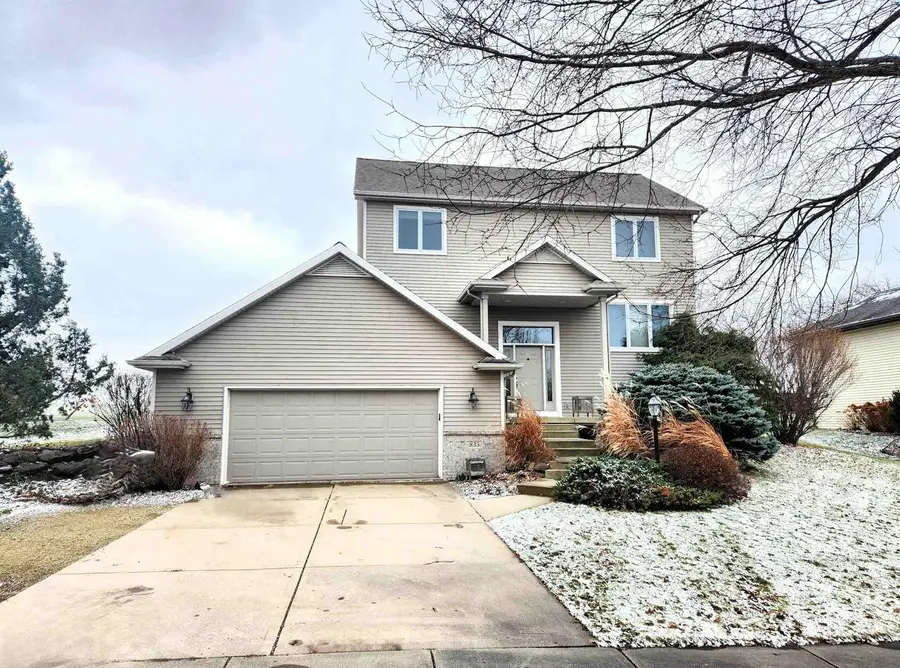 835 Ridge Crest Lane, Verona, WI 53593 - Image #2