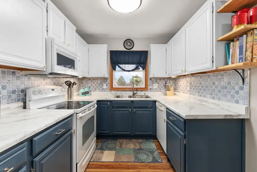 624 E Saddle Ridge, Portage, WI 53901 - Image #2