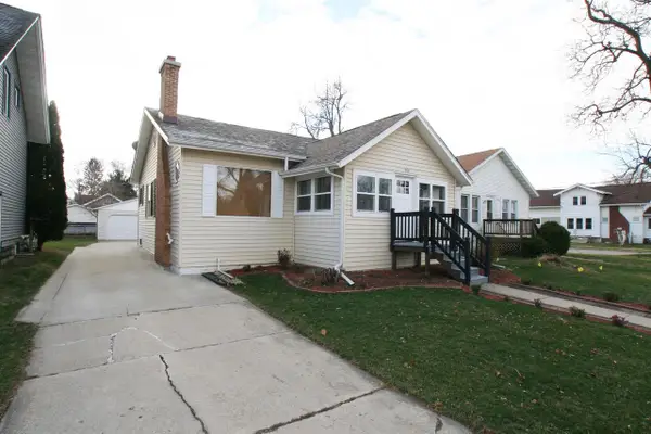 906 Benton Avenue, Janesville, WI 53545