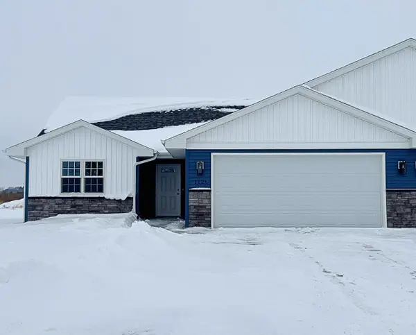 1125 Red Hawk Drive, Milton, WI 53563