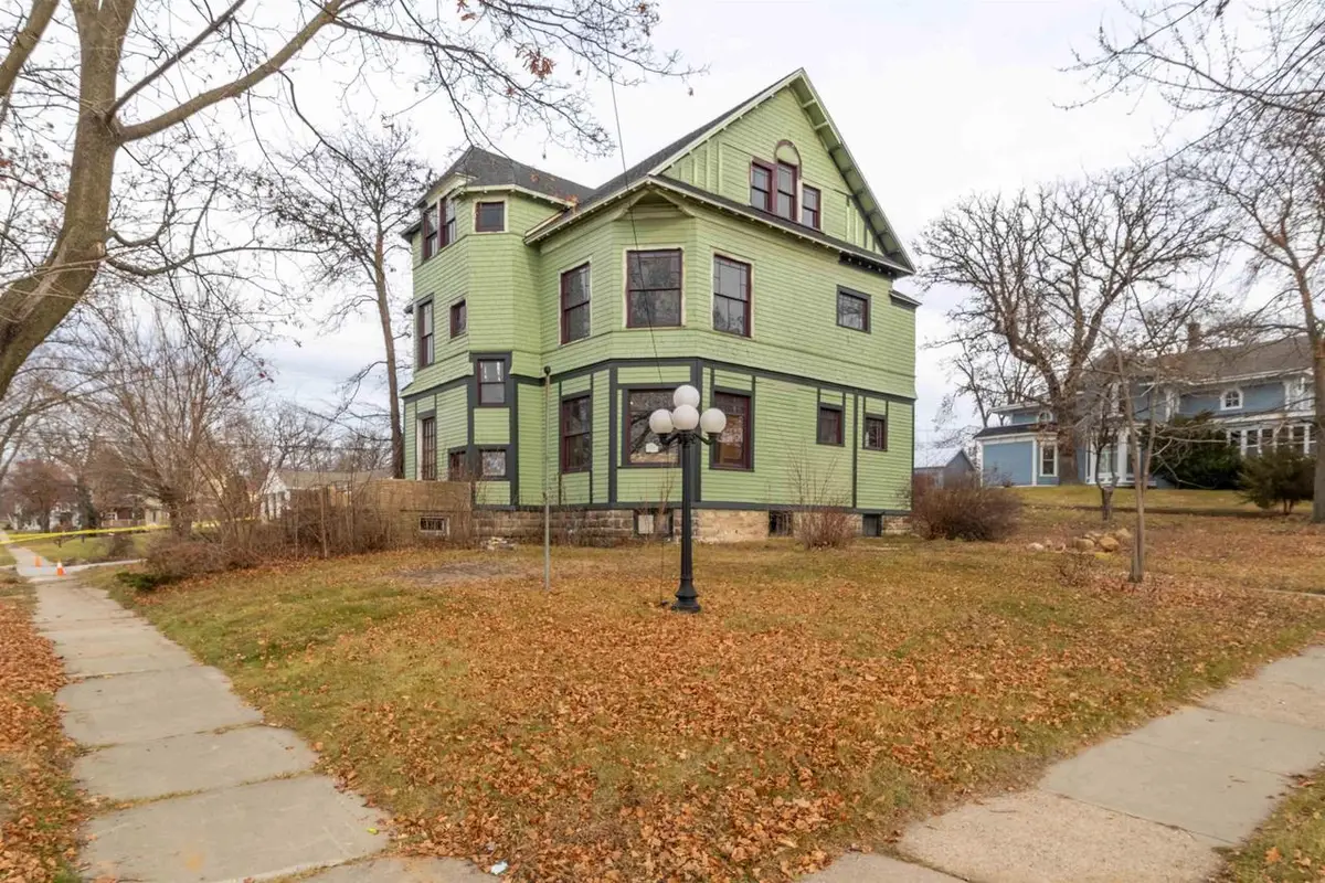 704 Ash Street, Baraboo, WI 53913 - Image #1