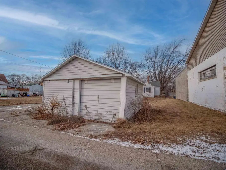 25 W Franklin Street, Waupun, WI 53963 - Image #2