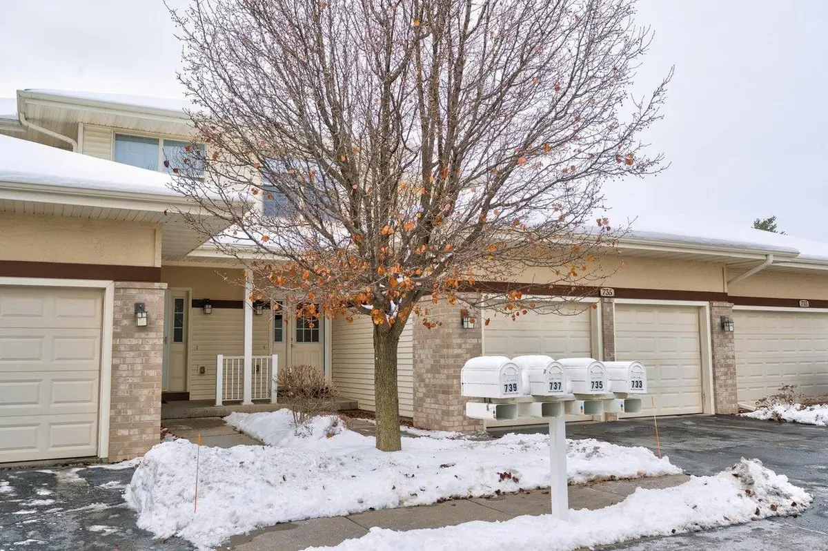 735 Clardell Drive, Sun Prairie, WI 53590 - Image #1