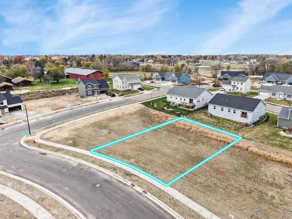 366 Wild Rose Way, Stoughton, WI 53589