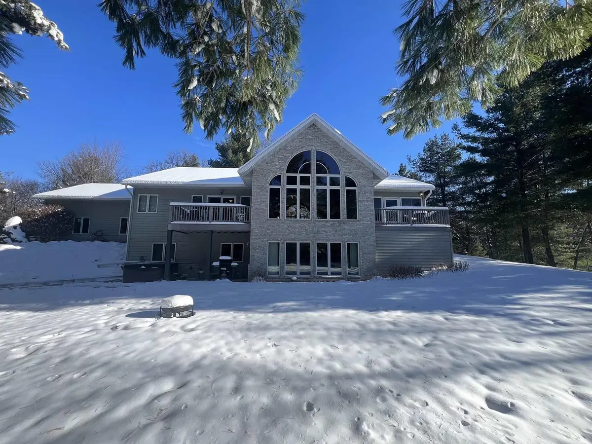 N6921 S Sandstone Drive, Mauston, WI 53948 - Image #1