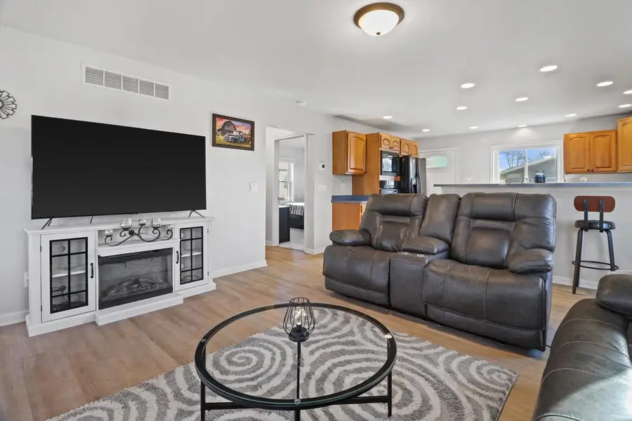 505 W Green Street, Watertown, WI 53098 - #3