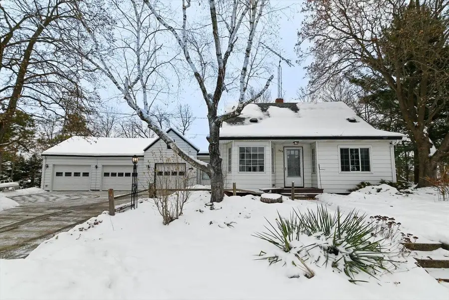 124 W Exchange Street, Mazomanie, WI 53560 - Image #2