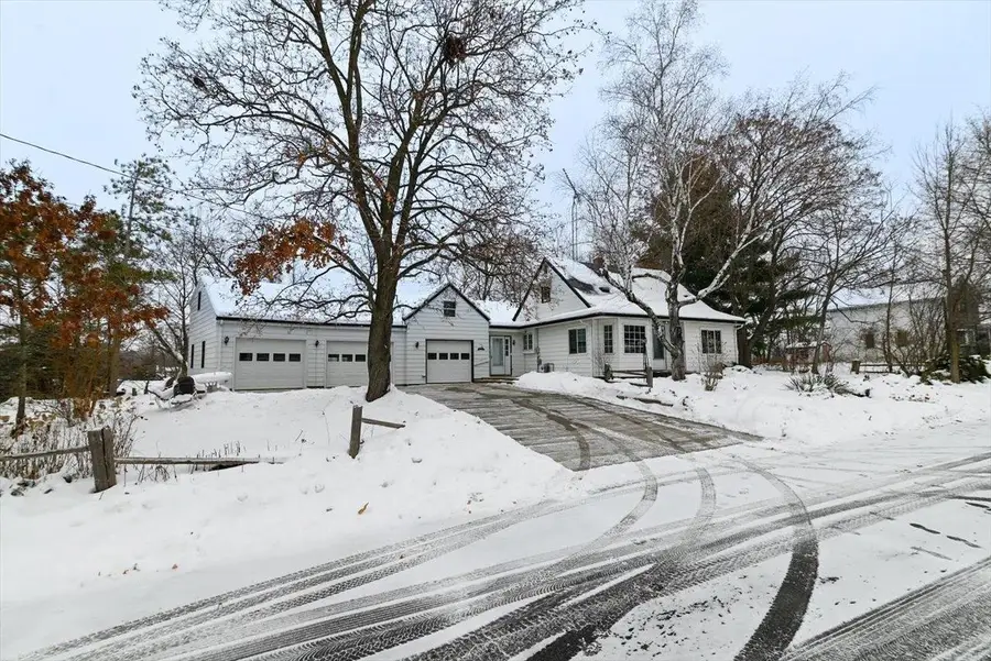 124 W Exchange Street, Mazomanie, WI 53560 - Image #3