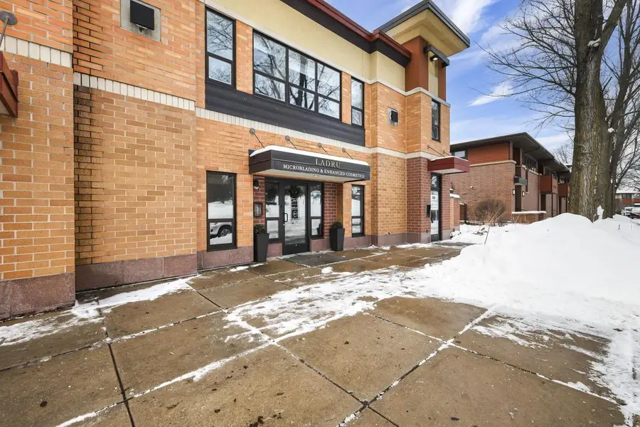 6741 Frank Lloyd Wright Avenue #200, Middleton, WI 53562 - Image #2