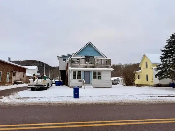 217 W Commercial Street, Viola, WI 54664
