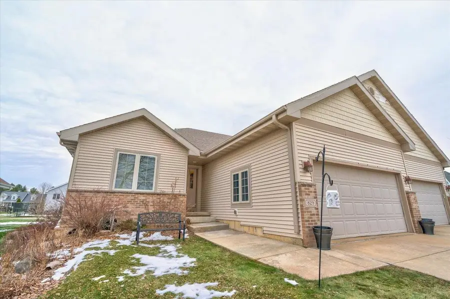 829 Oregon Parks Avenue, Oregon, WI 53575 - Image #2