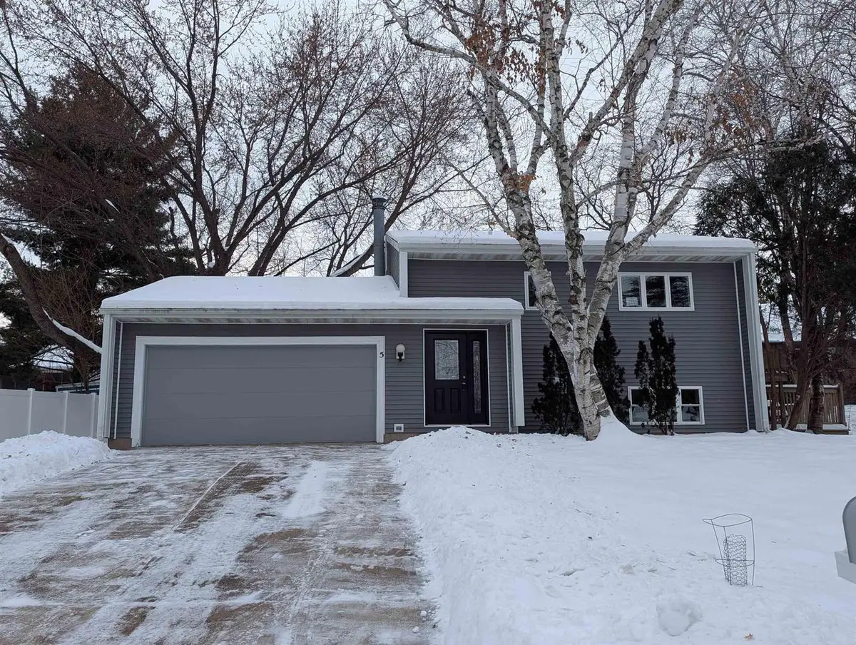 5 E Spyglass Court, Madison, WI 53717 - Image #1