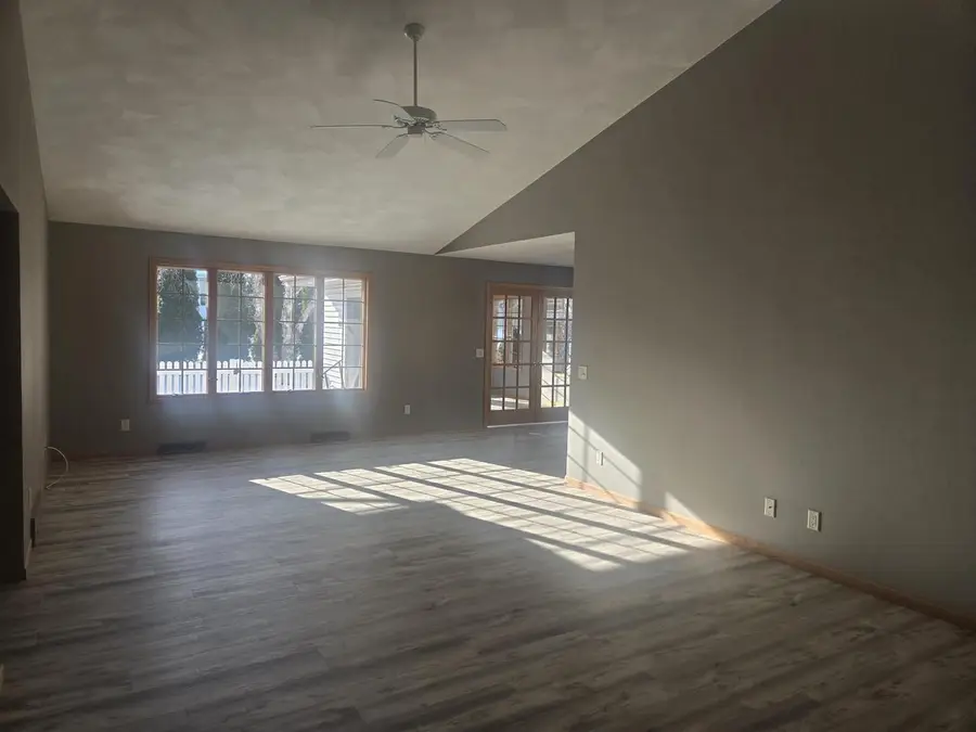 4242 Greenbriar Drive, Janesville, WI 53546 - Image #2