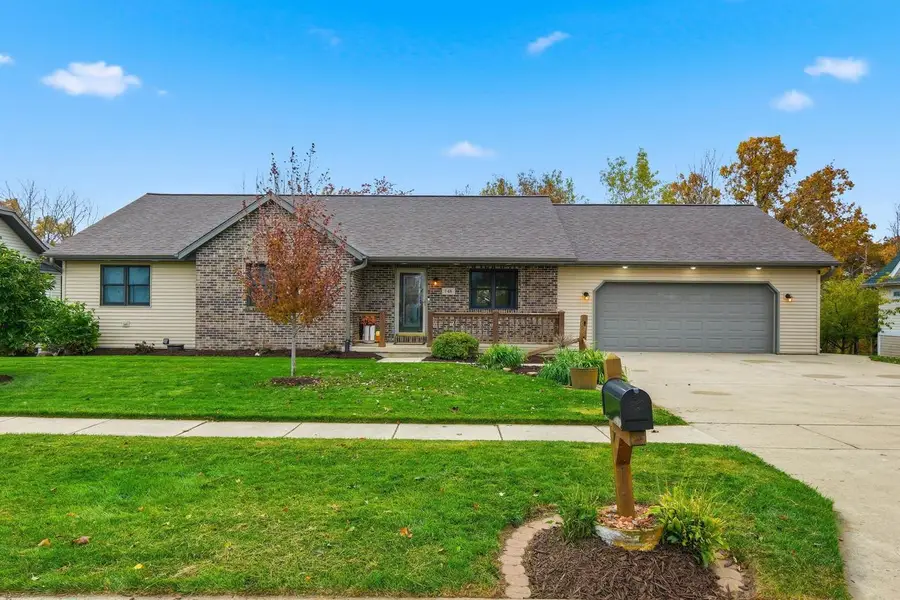 148 Lazy Lake Drive, Fall River, WI 53932 - #2