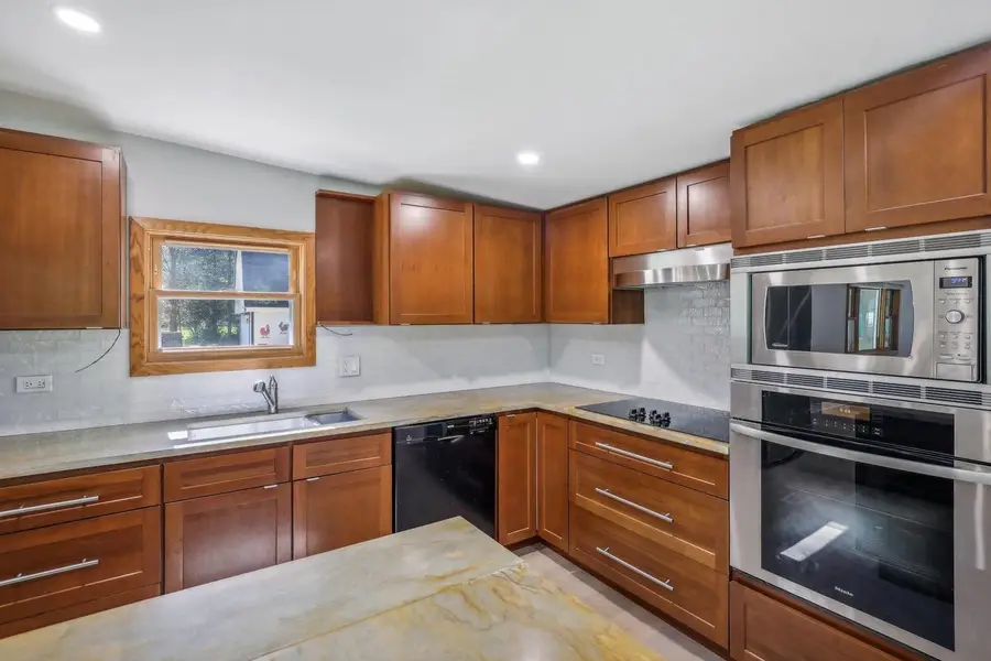 W2705 Highway 82, Mauston, WI 53948 - Image #2