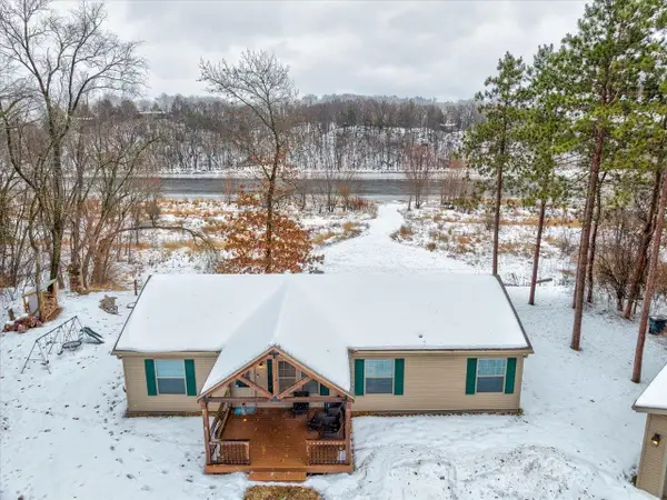 S1404 Indian Trail Parkway, Baraboo, WI 53913