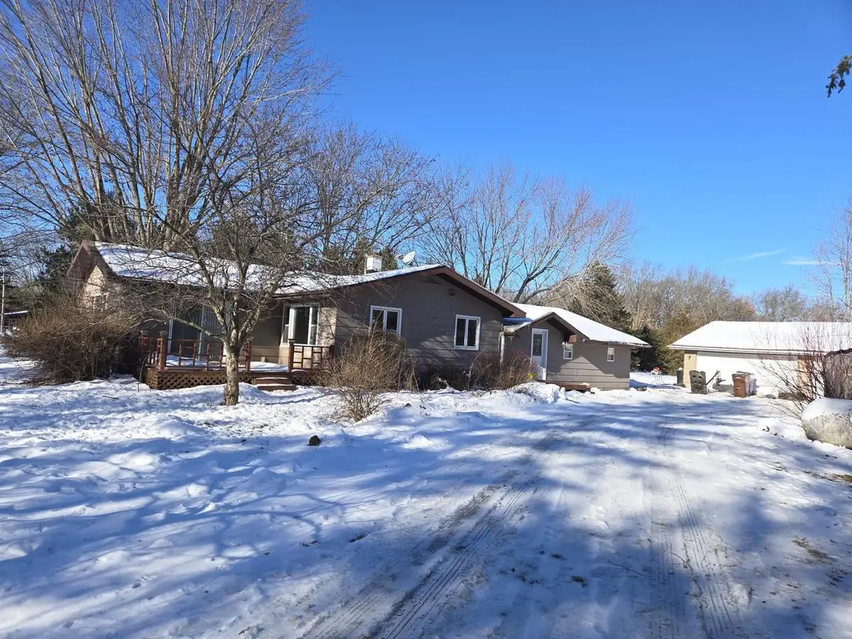 464 Fawn Court, Oxford, WI 53952 - Image #1