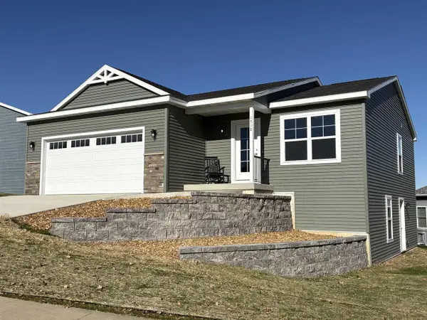 1512 Wedgewood Drive, Watertown, WI 53098