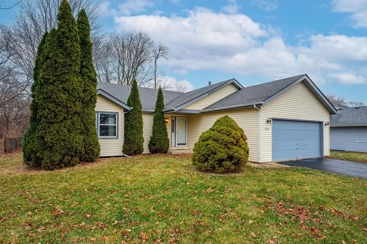 1219 W 6th Street, Belvidere, IL 61008 - Image #1