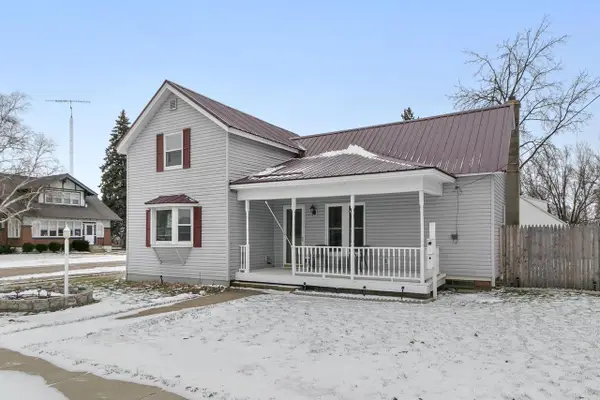 107 E Chestnut Street, Pardeeville, WI 53954