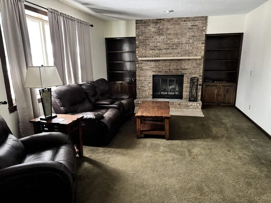 209 Hilltop Circle, Brooklyn, WI 53521 - Image #3