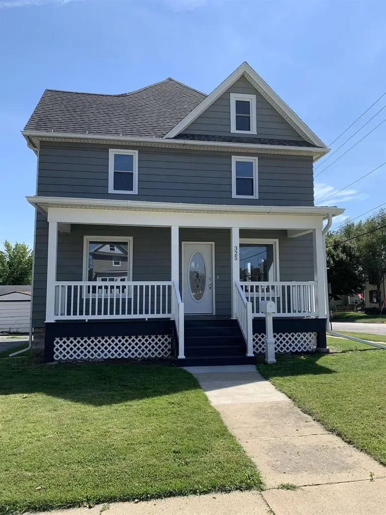 325 W Maple Avenue, Beaver Dam, WI 53916 - Image #1