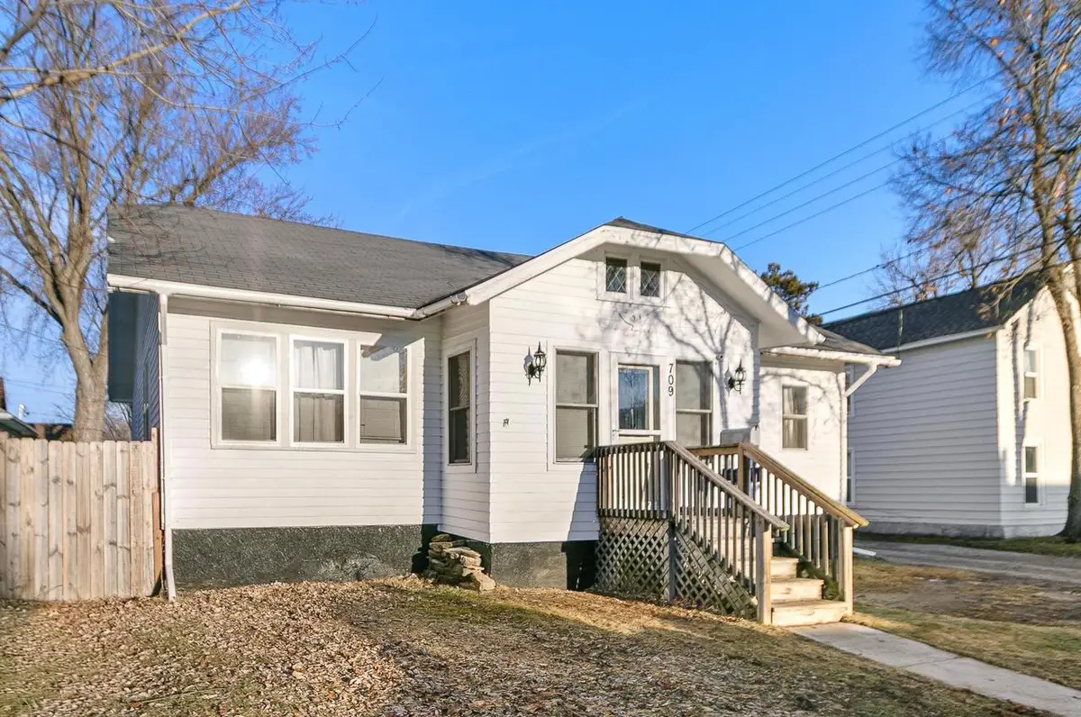 709 DeWitt Street, Portage, WI 53901 - Image #1