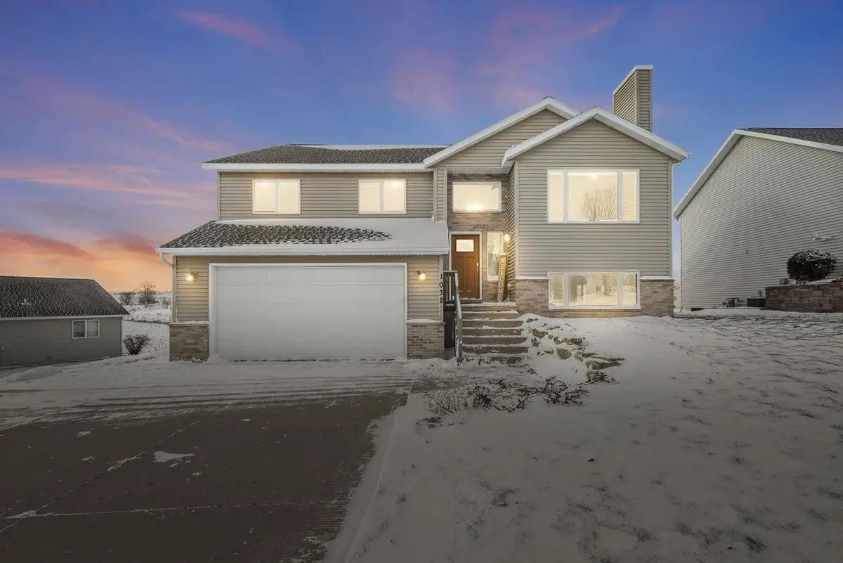 1032 VISTA RIDGE Drive, Mount Horeb, WI 53572 - Image #1