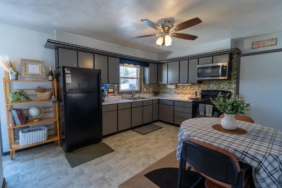 204 N 5th Avenue, Albany, WI 53502 - #2