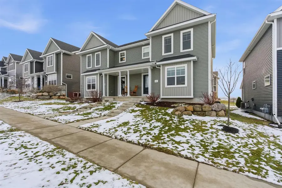 629 Hillcrest Drive, Waunakee, WI 53597 - Image #2