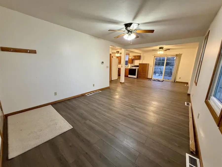 835 E Homeland Court, Beloit, WI 53511 - Image #2