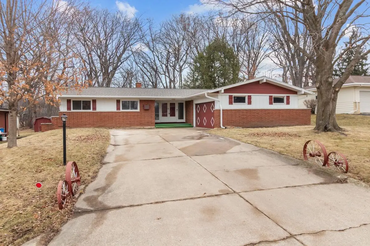 422 Eaton Street, Green Lake, WI 54941 - #1