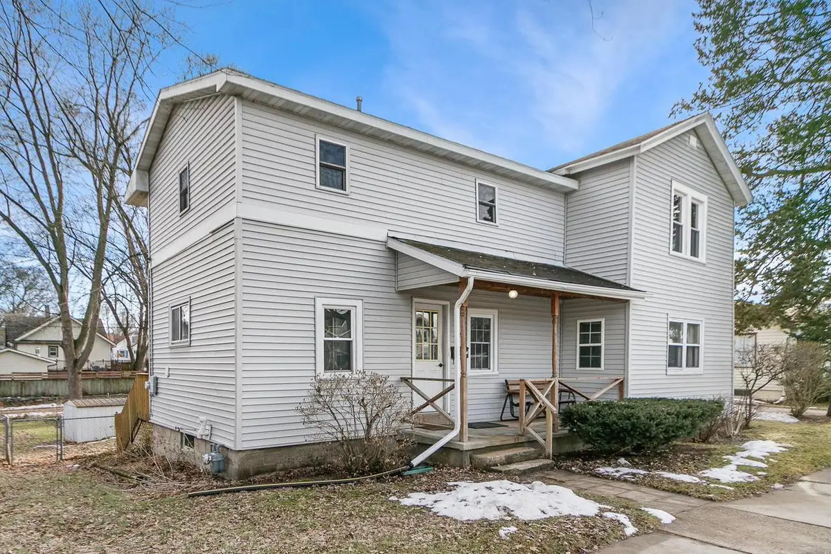 212 E Carroll Street, Portage, WI 53901 - Image #1