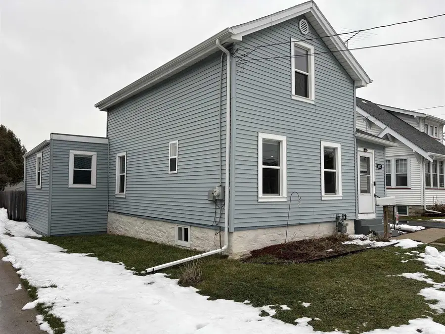 432 W 11th Avenue, Oshkosh, WI 54902 - Image #2