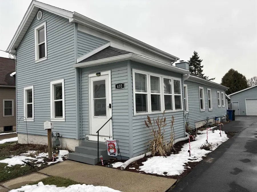 432 W 11th Avenue, Oshkosh, WI 54902 - Image #3