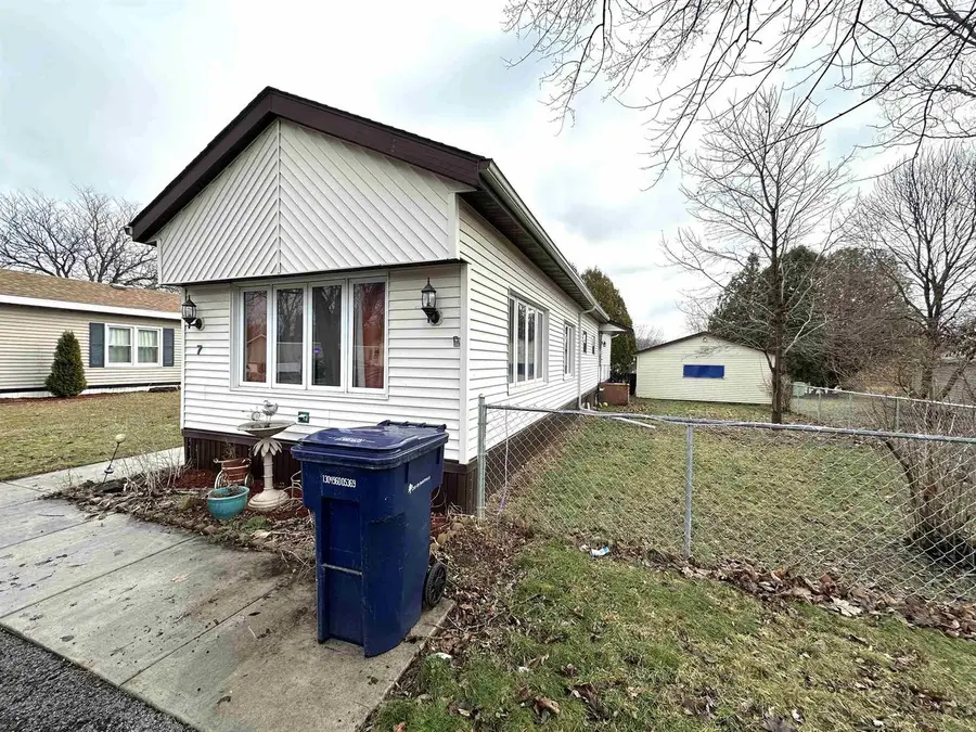 7 Lapidary Lane, Janesville, WI 53548 - Image #2