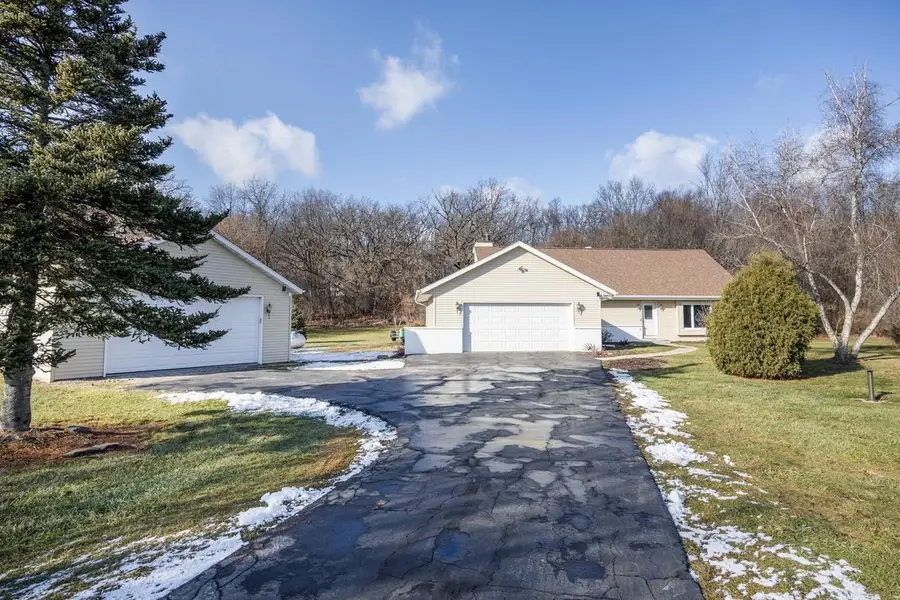 6668 W Wood Ridge Drive, Janesville, WI 53548 - Image #3