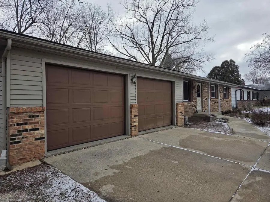 385 S Woodland Drive, Whitewater, WI 53190 - Image #2