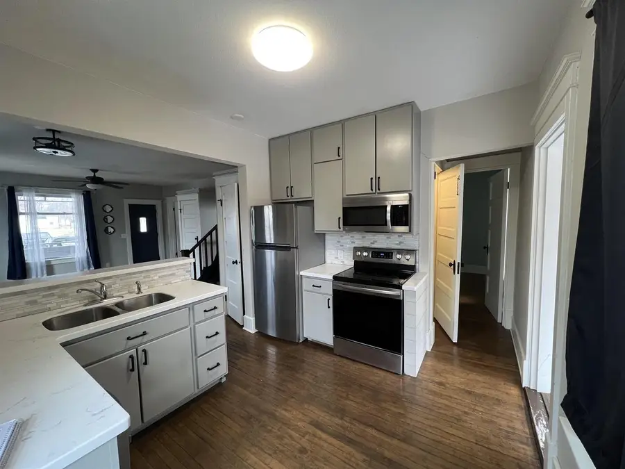 339 E Richland Street, Lone Rock, WI 53556 - Image #2