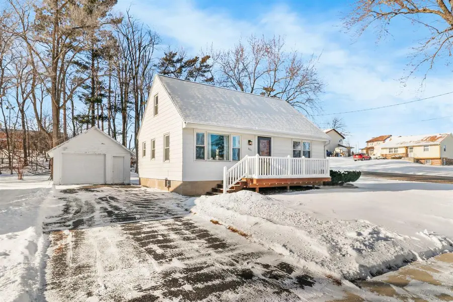 321 W Mulberry Street, Baraboo, WI 53913 - Image #2