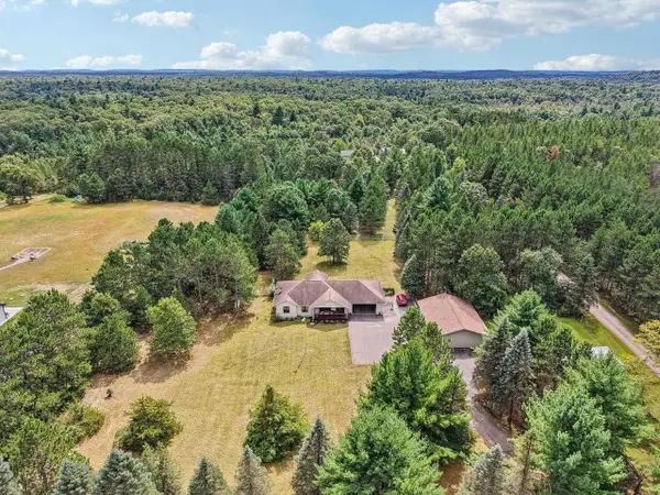 911 Gillette Lane, Wisconsin Dells, WI 53965