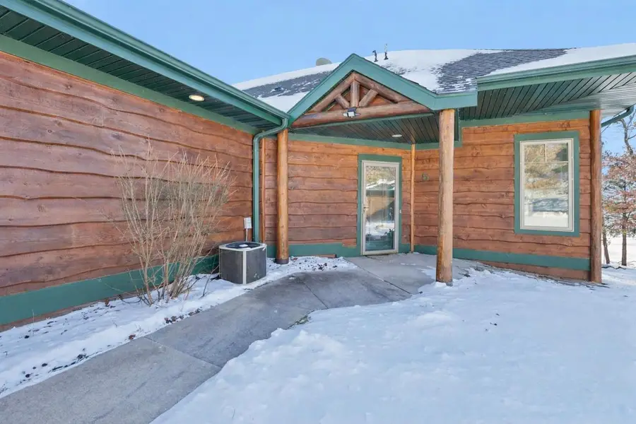 1140 S Gillette Drive #5, Wisconsin Dells, WI 53965 - #2