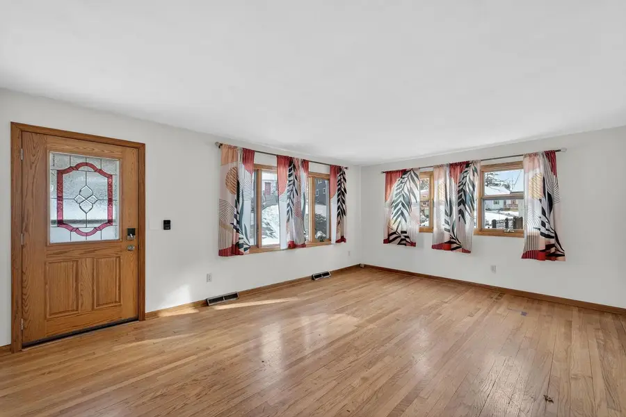 518 Bowman Avenue, Madison, WI 53716 - #3