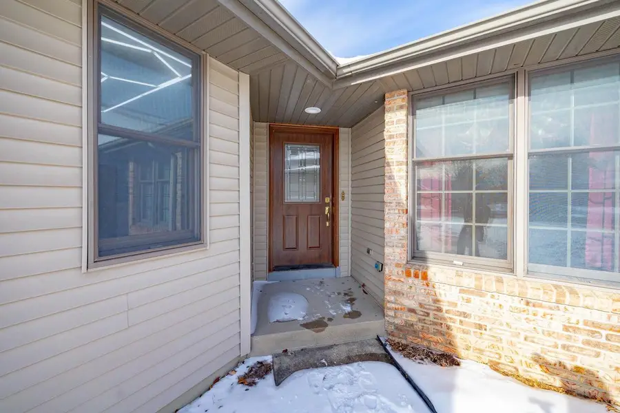 2821 Carrousel Lane, Janesville, WI 53545 - Image #2