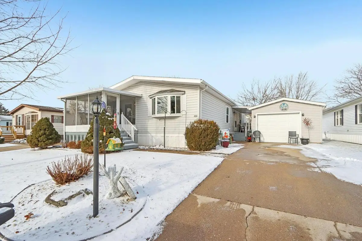 412 Oak Lodge Road, Waterford, WI 53185 - #1