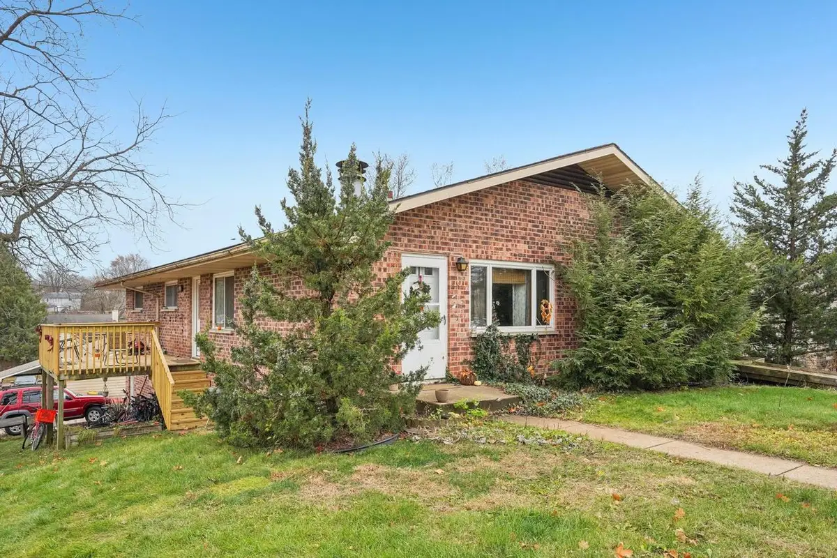 101-103 W Garfield Street, Mount Horeb, WI 53572 - #1