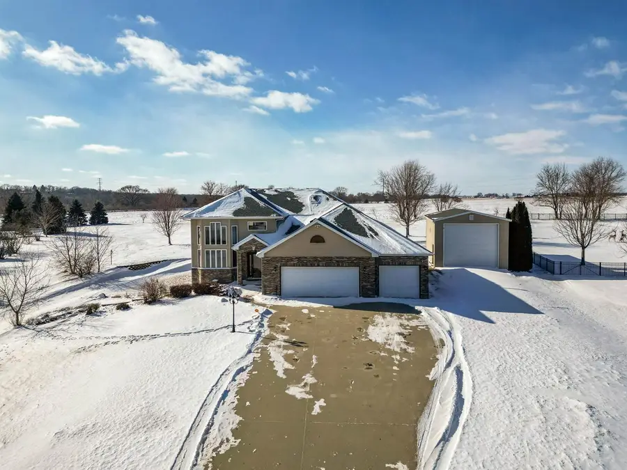 3705 N Harvest View Drive, Janesville, WI 53548 - Image #3