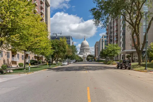 360 W Washington Avenue #614, Madison, WI 53703