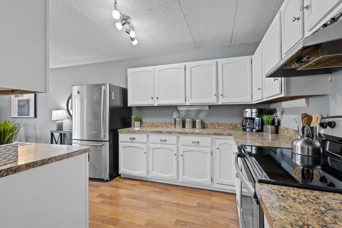 10 MAPLE WOOD Lane #3, Madison, WI 53704 - #1