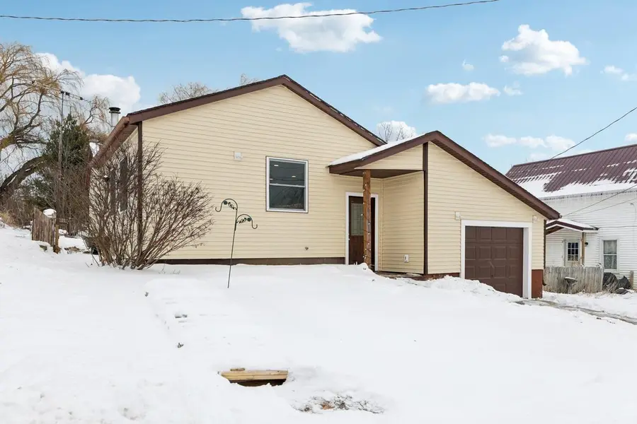 114 Keane Street, Ridgeway, WI 53582 - Image #3